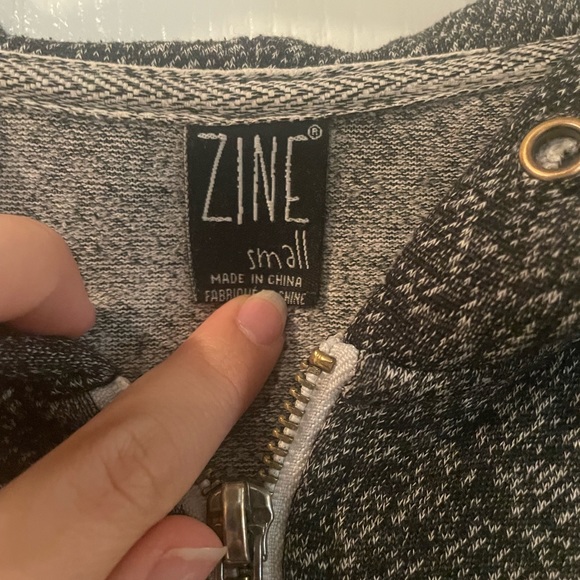 Heathered Black Zipup Hoodie ZUMIEZ - Picture 4 of 5